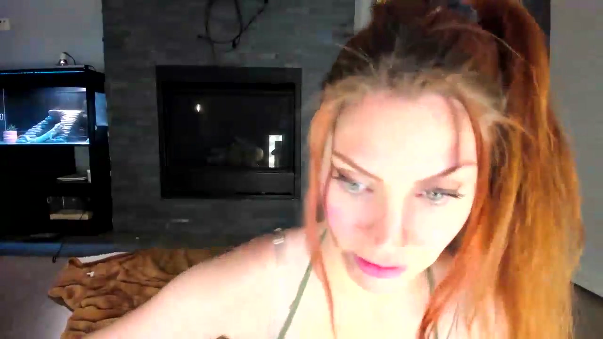 Gallery image thumbnail from Laurel's myfreecams stream on, 08/08/2026, 04:51 image 3 of 20