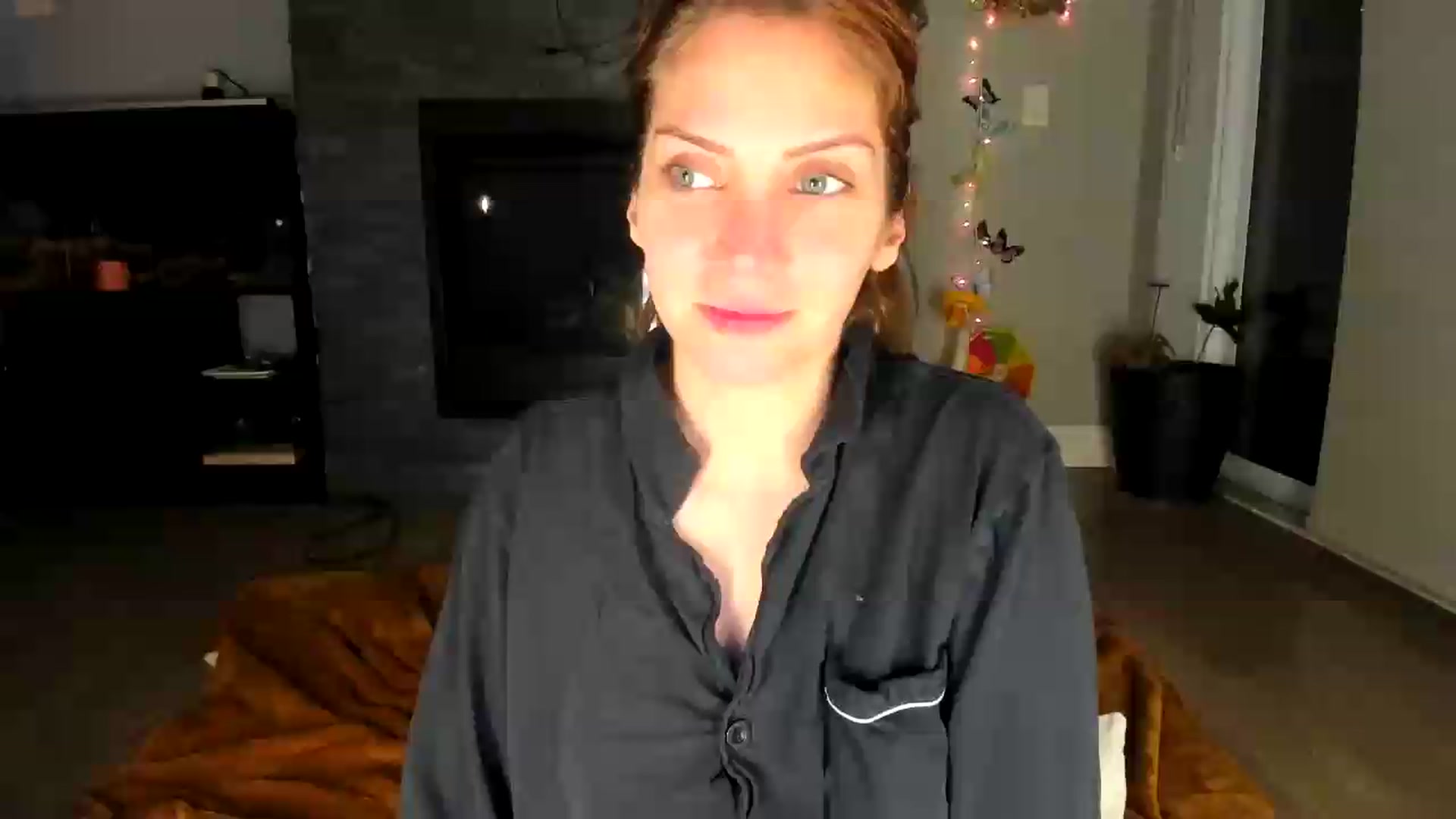 Gallery image thumbnail from Laurel's myfreecams stream on, 09/04/2026, 08:03 image 15 of 20