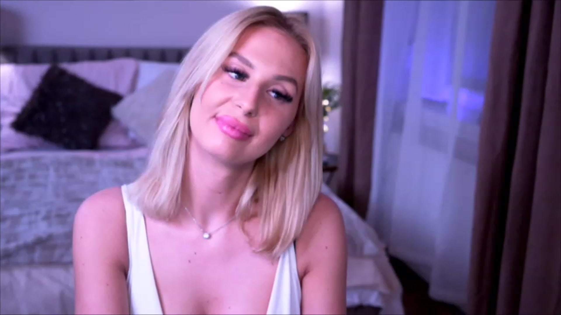 Gallery image thumbnail from Laurenbriite's myfreecams stream on, 04/30/2023, 11:43 image 9 of 20