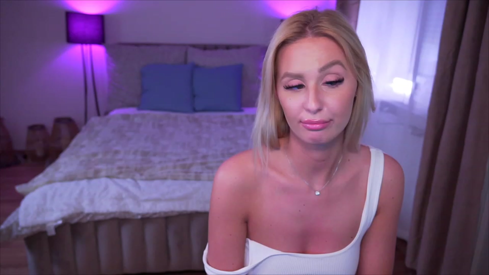 Gallery image thumbnail from Laurenbriite's myfreecams stream on, 05/20/2023, 20:29 image 4 of 20