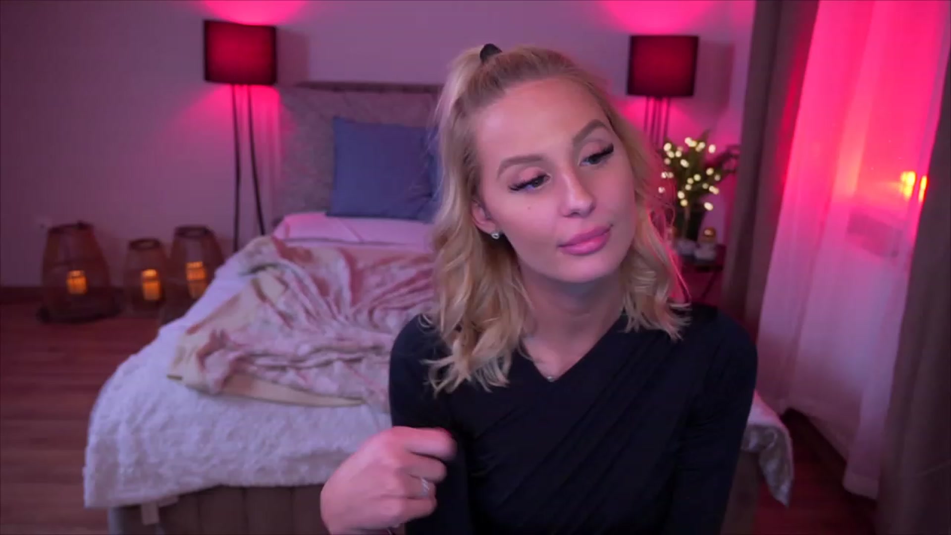 Gallery image thumbnail from Laurenbriite's myfreecams stream on, 05/21/2023, 21:06 image 3 of 20