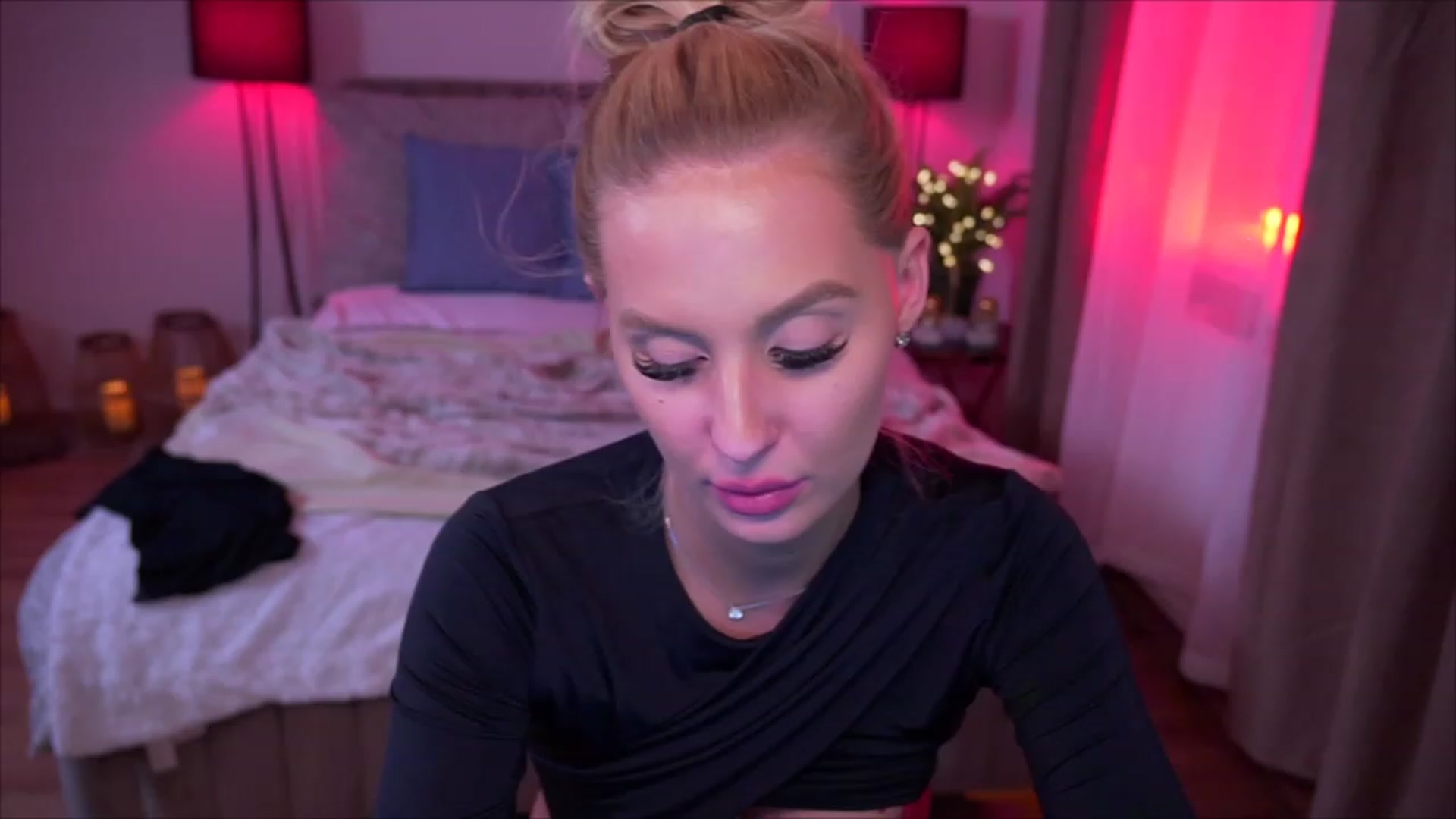 Gallery image thumbnail from Laurenbriite's myfreecams stream on, 05/21/2023, 21:06 image 15 of 20
