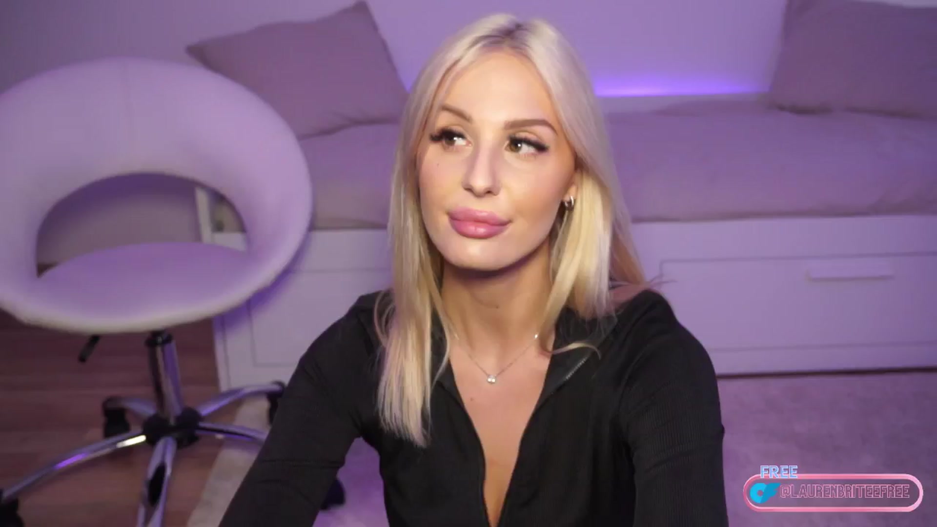 Gallery image thumbnail from Laurenbriite's myfreecams stream on, 04/25/2024, 11:12 image 19 of 20