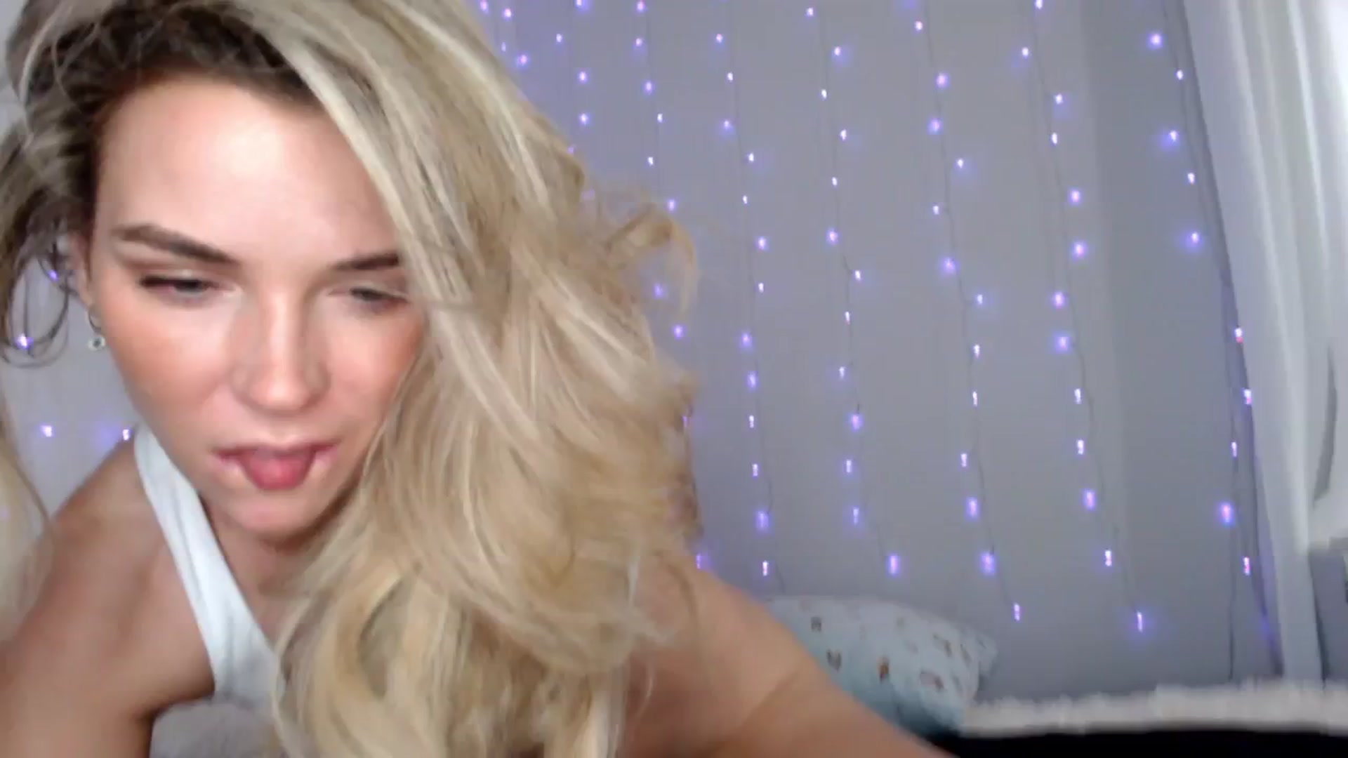 Gallery image thumbnail from Laurenmaytay's myfreecams stream on, 01/12/2026, 21:13 image 6 of 20