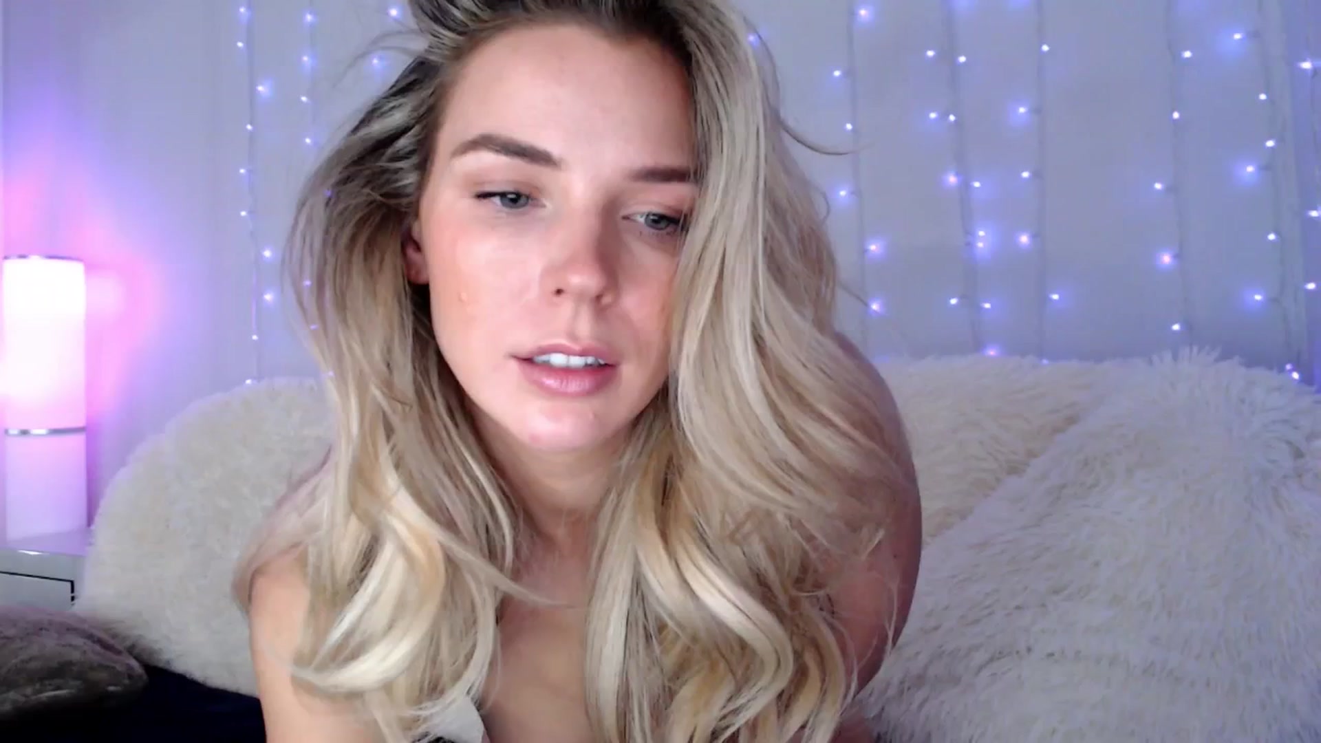 Gallery image thumbnail from Laurenmaytay's myfreecams stream on, 01/14/2026, 20:46 image 8 of 20