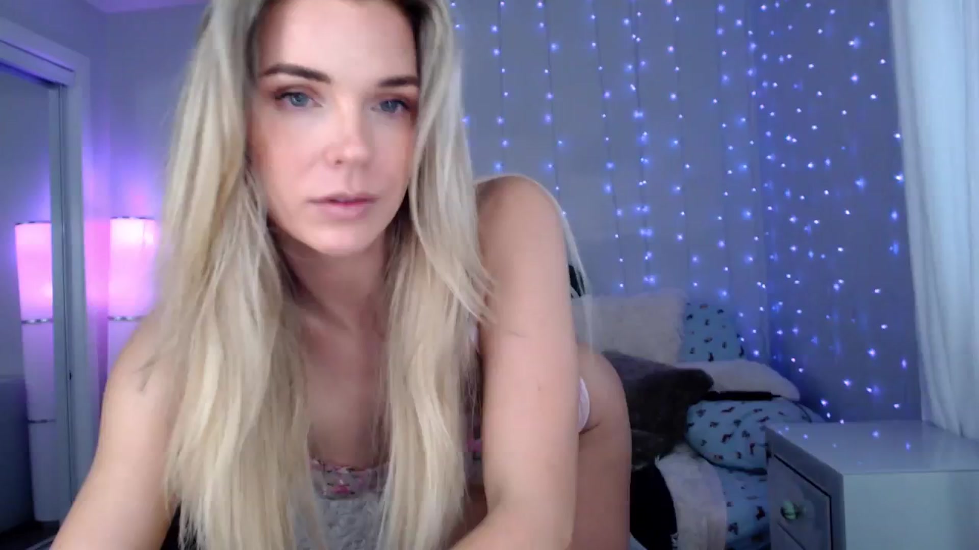 Gallery image thumbnail from Laurenmaytay's myfreecams stream on, 02/04/2026, 19:58 image 2 of 20