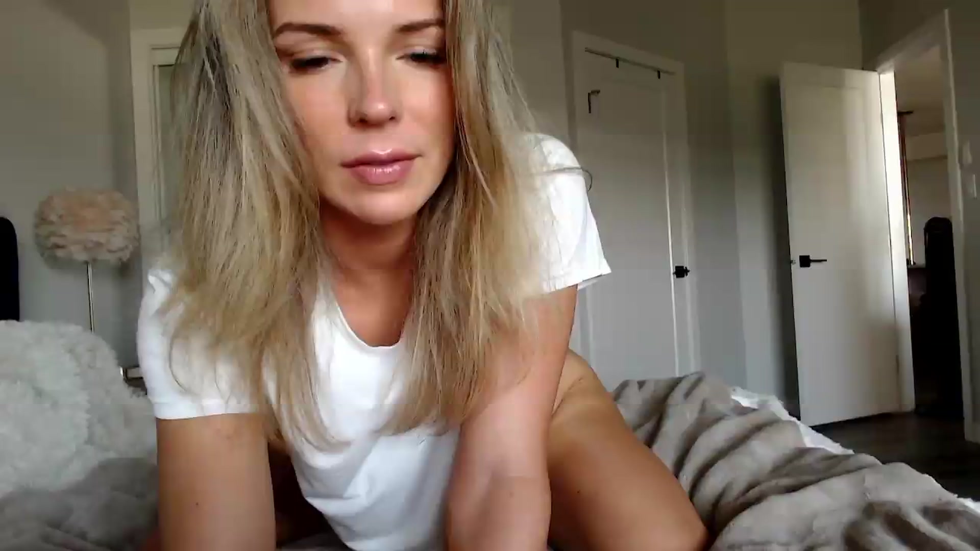 Gallery image thumbnail from Laurenmaytay's myfreecams stream on, 07/31/2026, 17:24 image 1 of 20