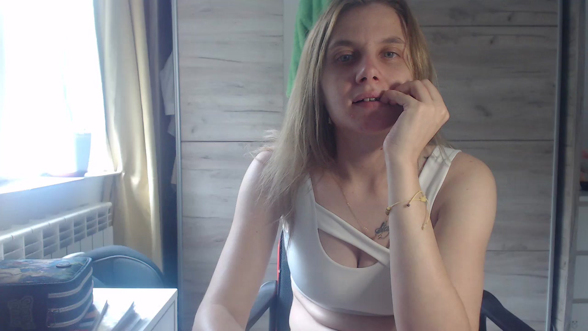 Gallery image thumbnail from Laurenmy's myfreecams stream on, 10/22/2025, 10:56 image 5 of 20