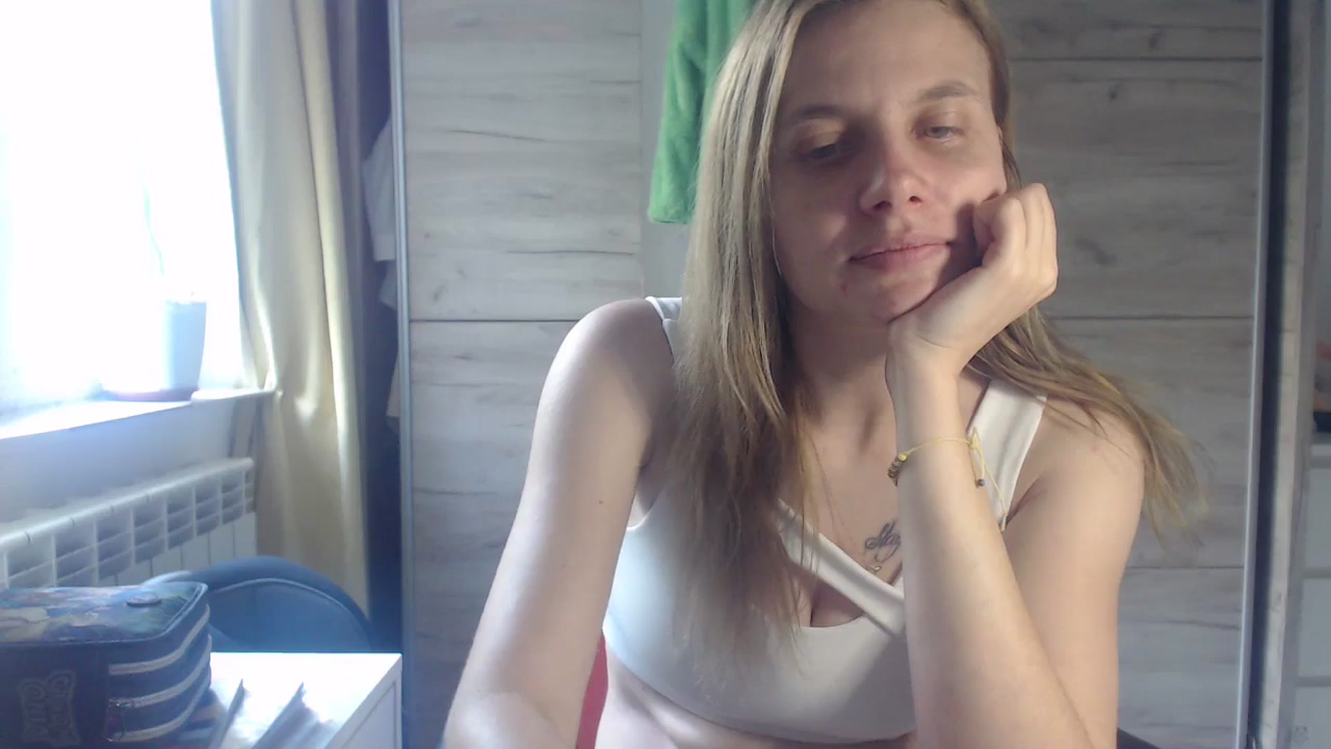 Gallery image thumbnail from Laurenmy's myfreecams stream on, 10/22/2025, 10:56 image 14 of 20