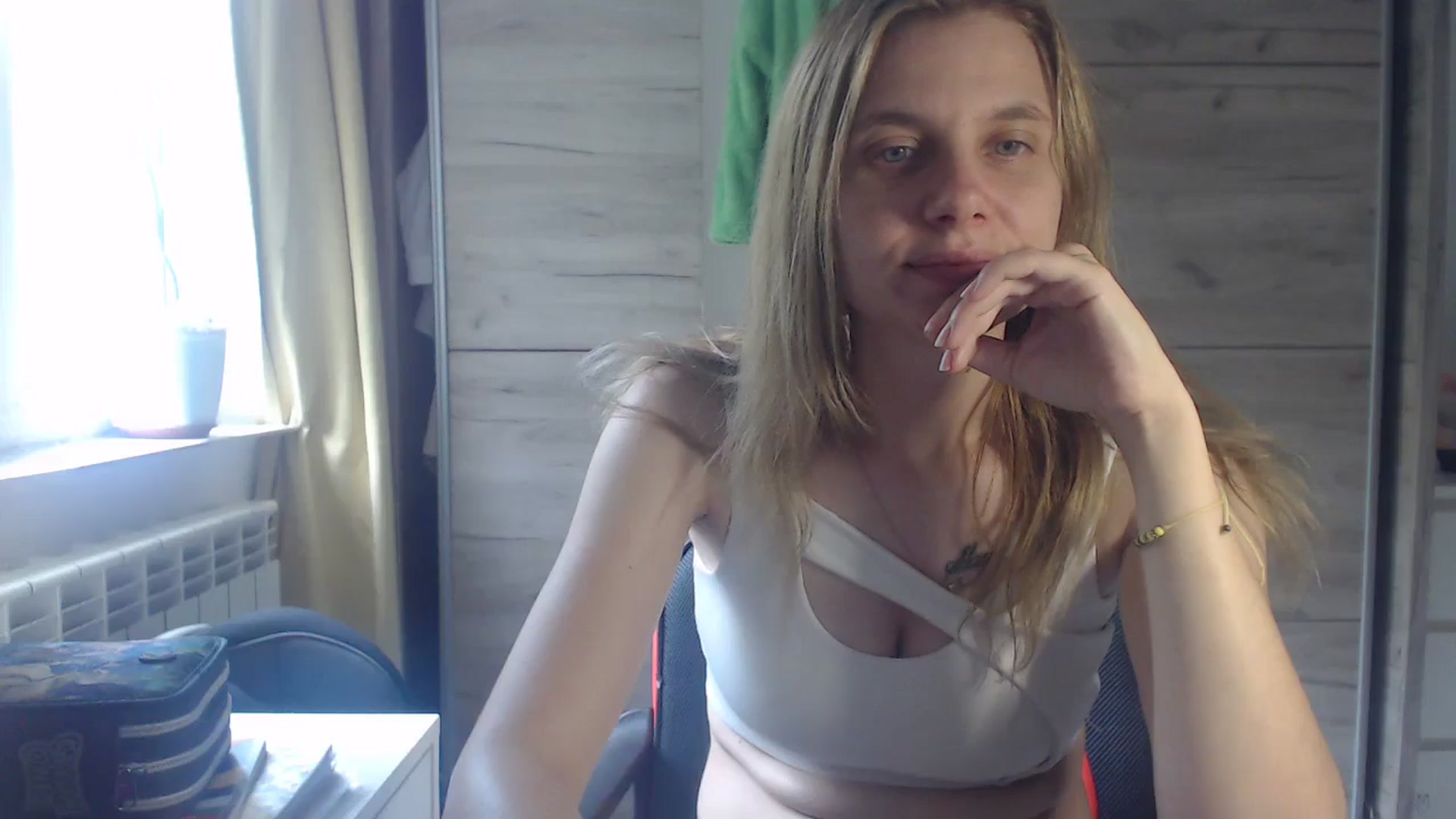 Gallery image thumbnail from Laurenmy's myfreecams stream on, 10/22/2025, 10:56 image 7 of 20