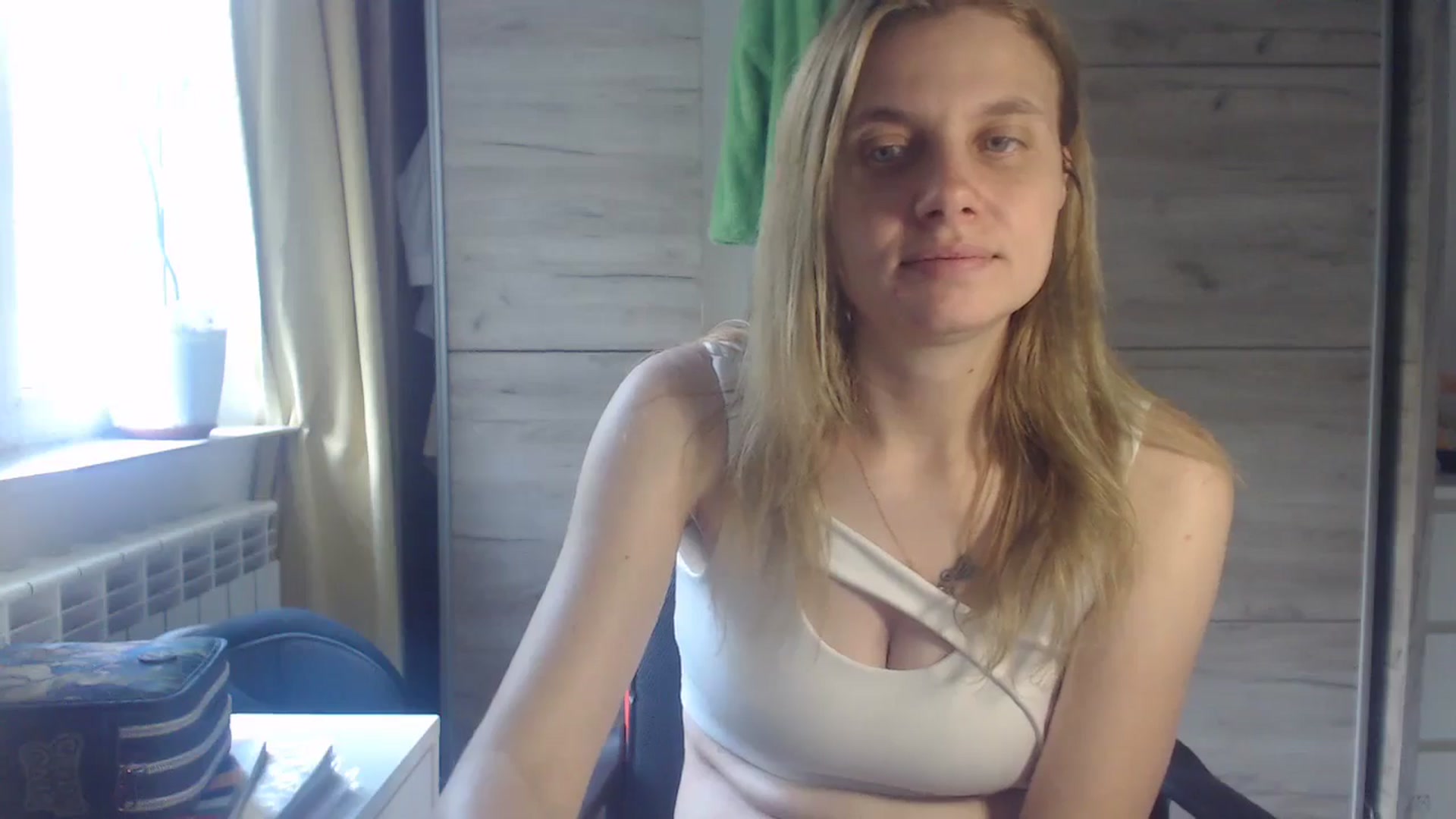 Gallery image thumbnail from Laurenmy's myfreecams stream on, 10/22/2025, 10:56 image 10 of 20