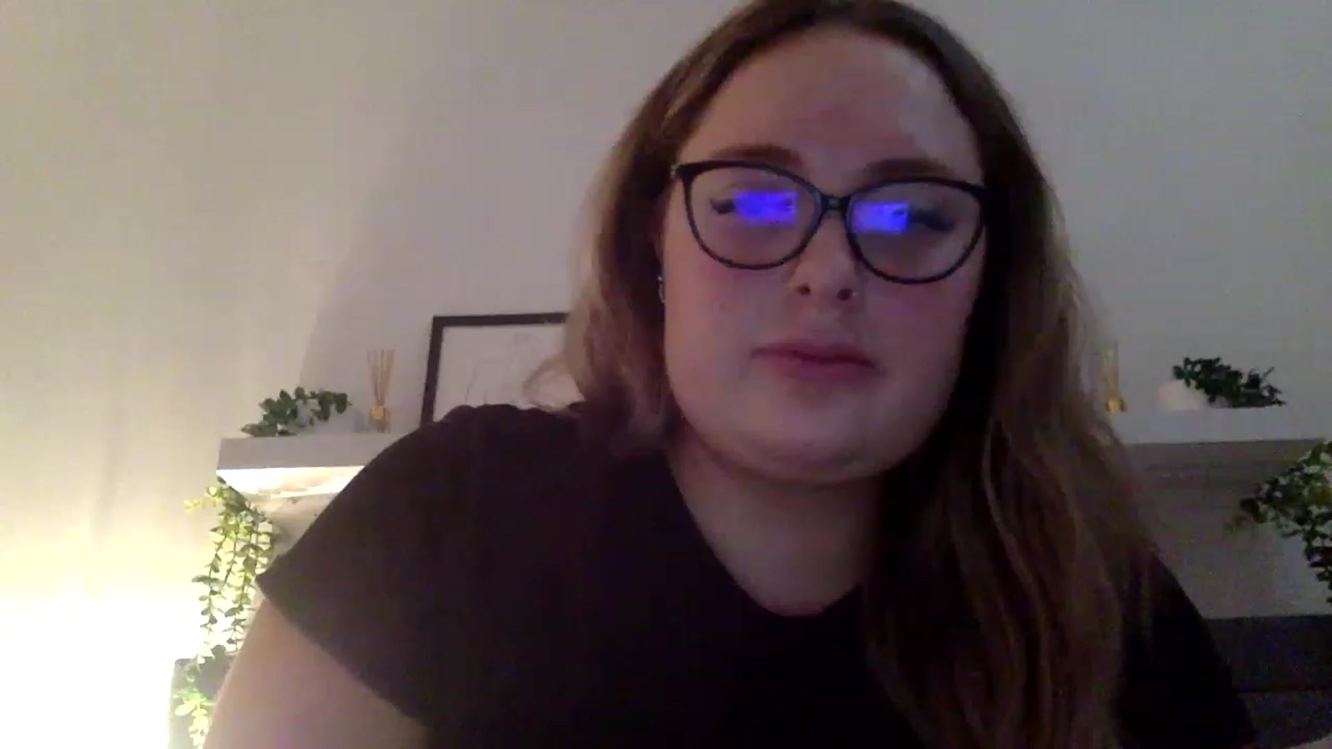 Gallery image thumbnail from Laurenxx1's myfreecams stream on, 01/01/2023, 13:55 image 17 of 20
