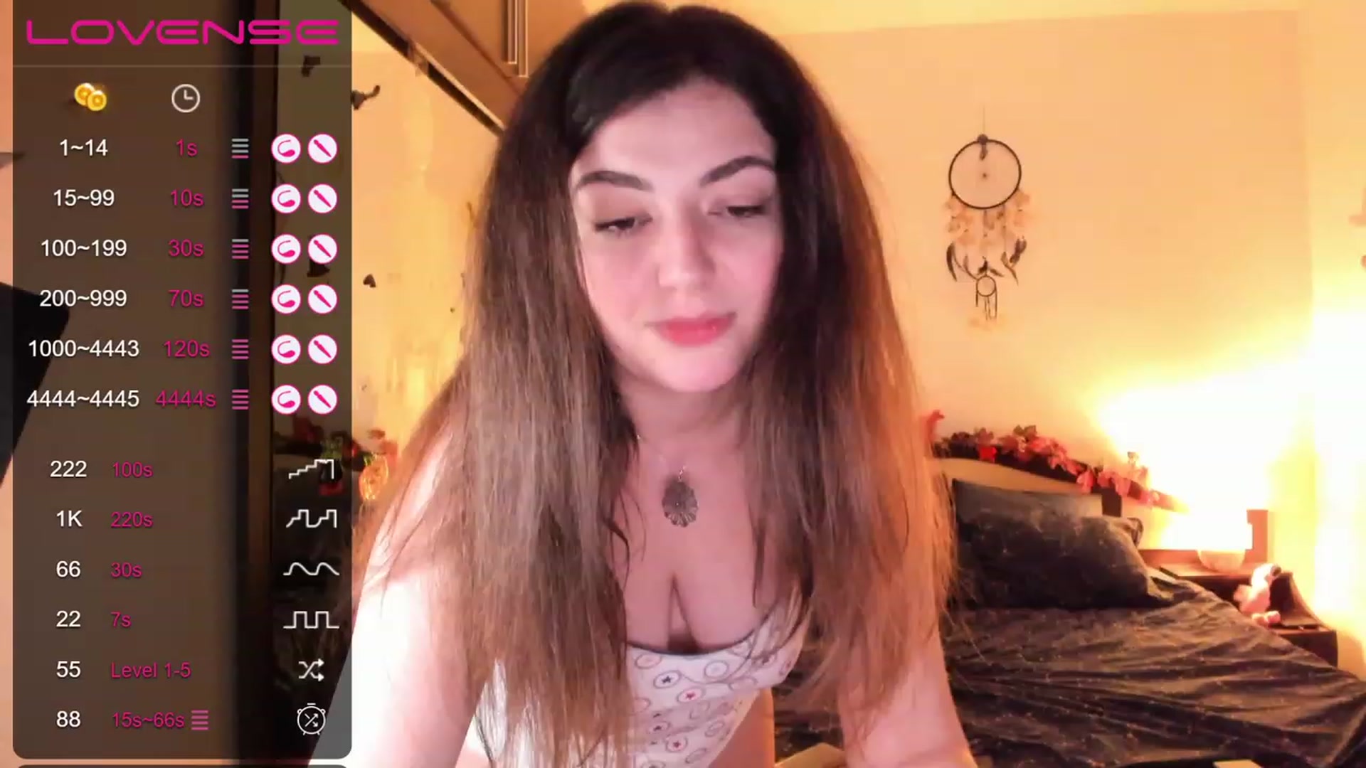 Gallery image thumbnail from LaurieLay's myfreecams stream on, 11/17/2022, 18:47 image 16 of 20