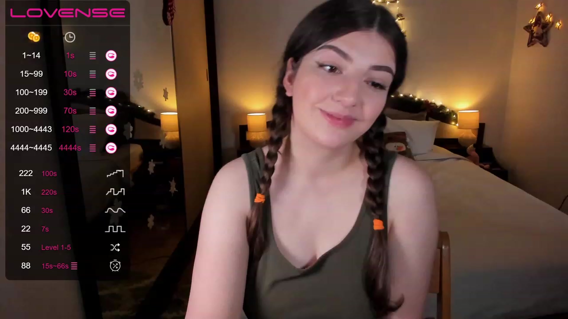 Gallery image thumbnail from LaurieLay's myfreecams stream on, 11/29/2022, 14:39 image 3 of 20