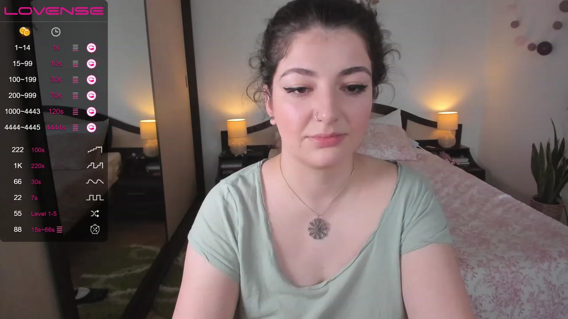 Gallery image thumbnail from LaurieLay's myfreecams stream on, 02/19/2023, 13:27 image 10 of 20