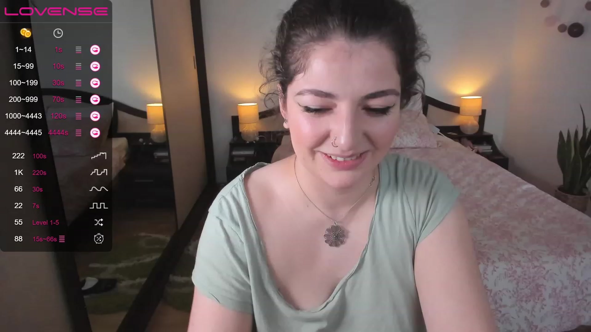 Gallery image thumbnail from LaurieLay's myfreecams stream on, 02/19/2023, 13:27 image 16 of 20