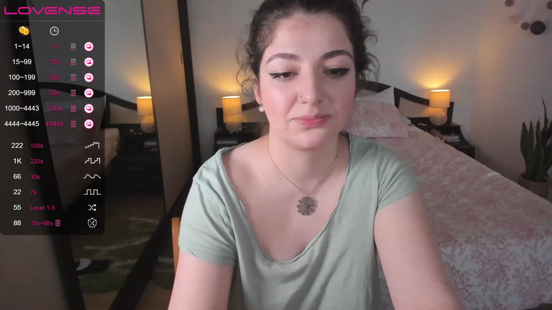 Gallery image thumbnail from LaurieLay's myfreecams stream on, 02/19/2023, 13:27 image 18 of 20