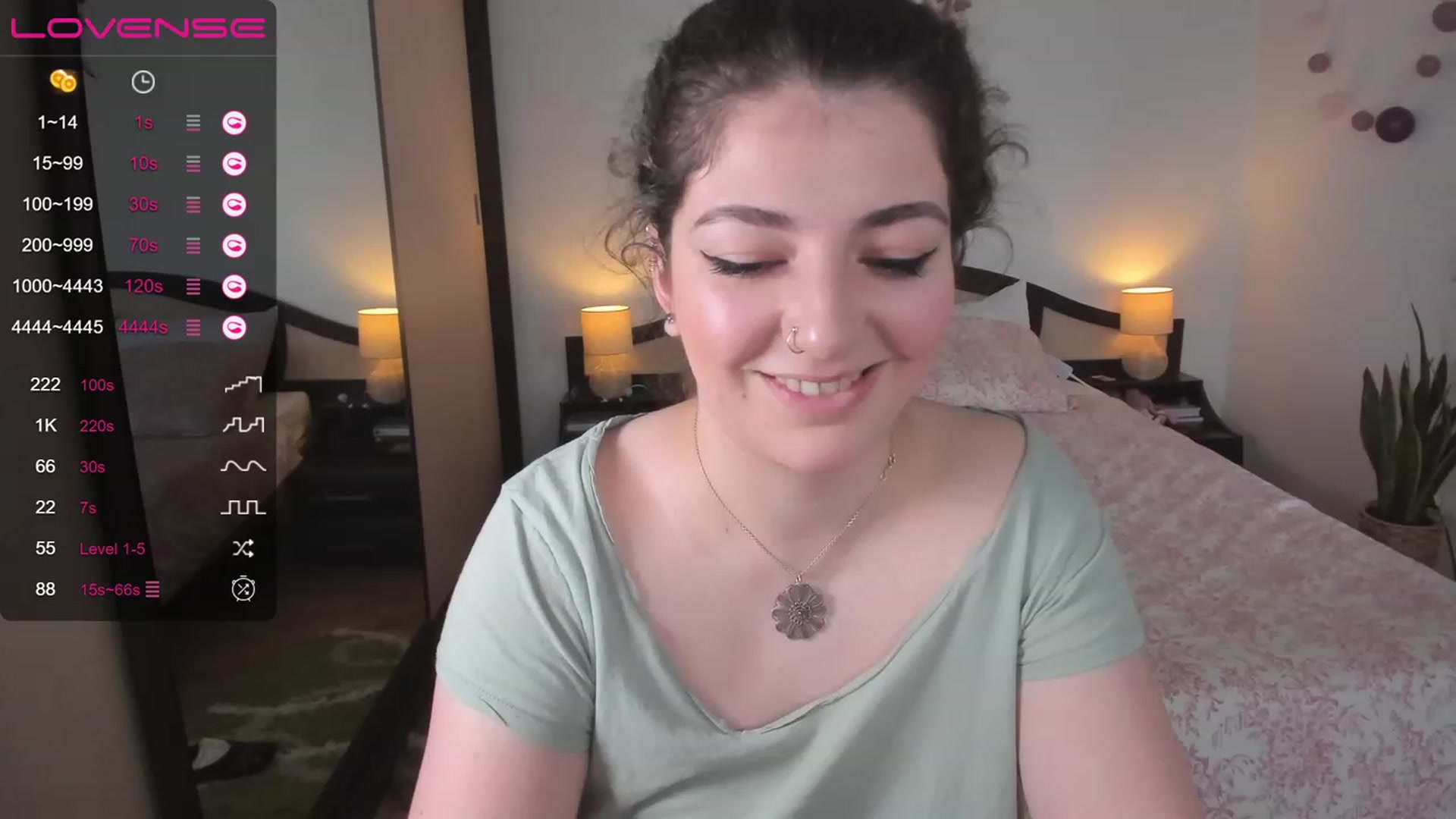 Gallery image thumbnail from LaurieLay's myfreecams stream on, 02/19/2023, 13:27 image 8 of 20