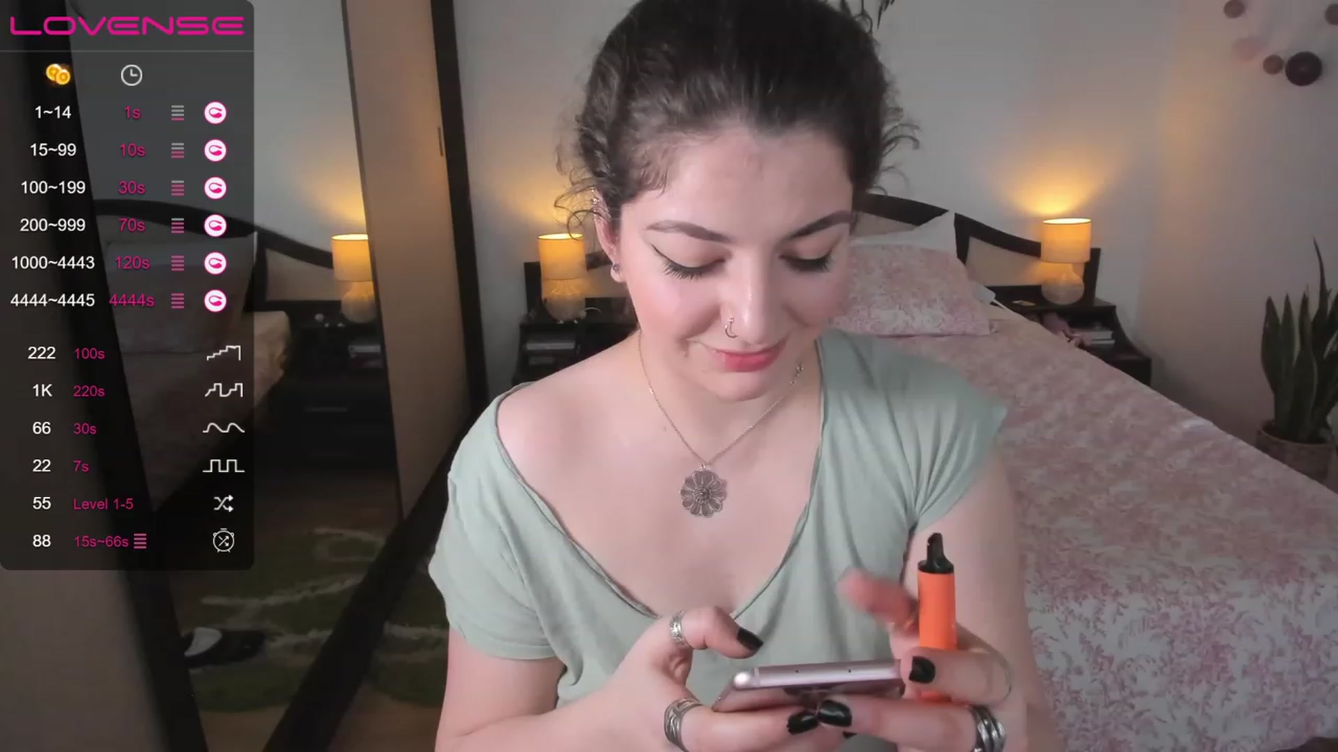 Gallery image thumbnail from LaurieLay's myfreecams stream on, 02/19/2023, 13:27 image 15 of 20