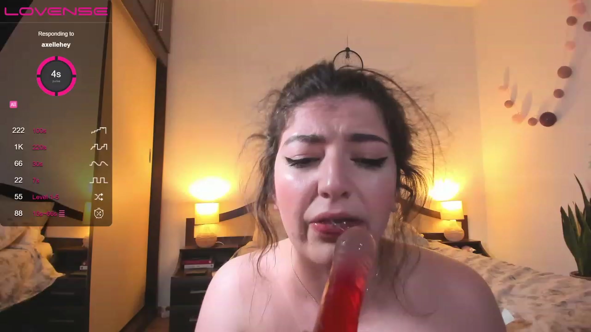 Gallery image thumbnail from LaurieLay's myfreecams stream on, 03/07/2023, 16:15 image 17 of 20