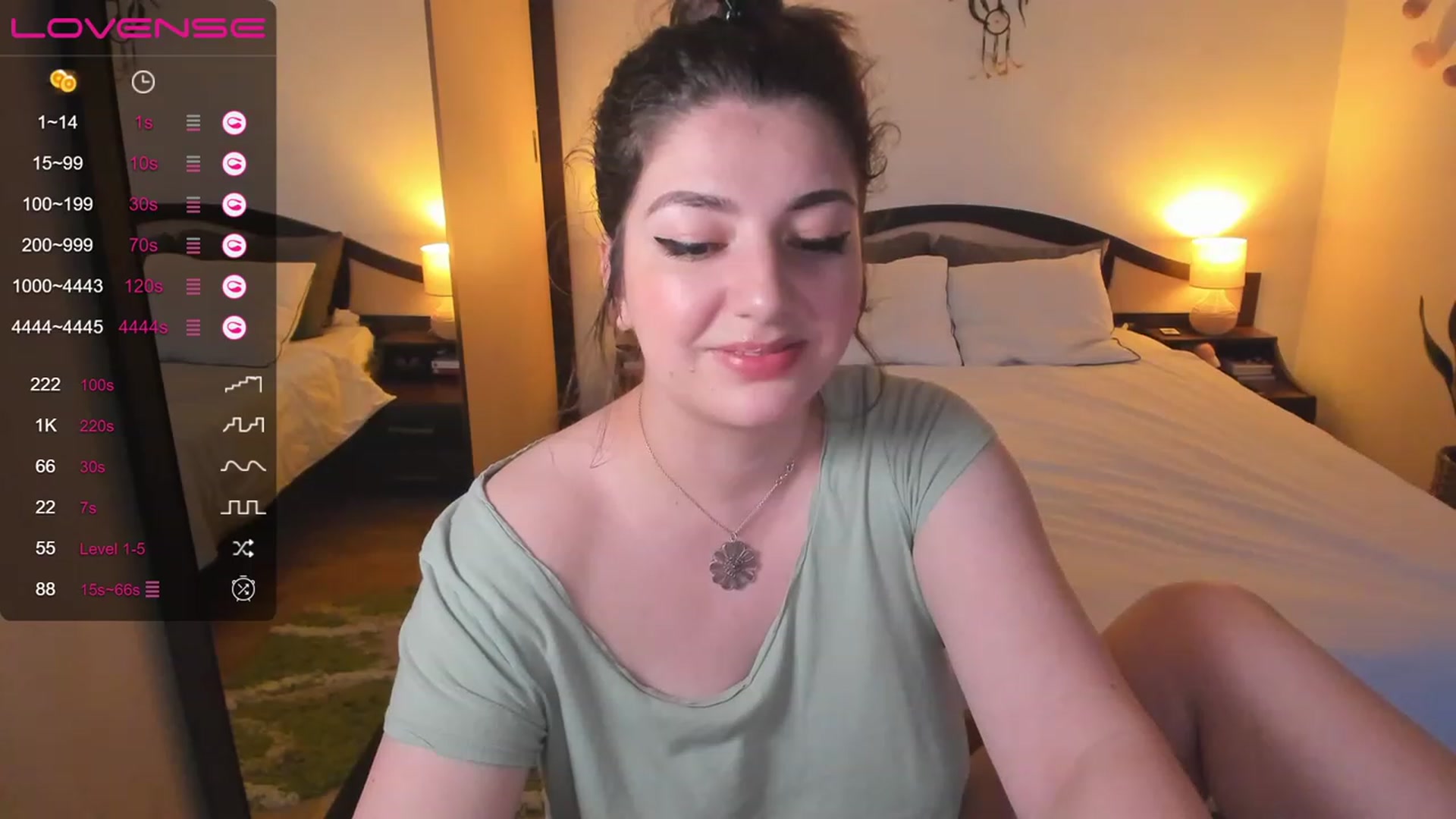 Gallery image thumbnail from LaurieLay's myfreecams stream on, 03/25/2023, 16:05 image 18 of 20