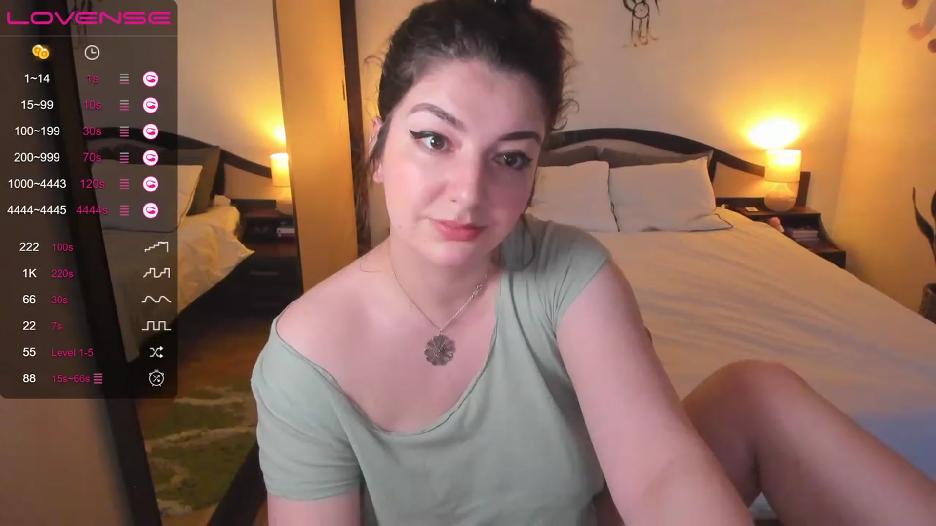 Gallery image thumbnail from LaurieLay's myfreecams stream on, 03/25/2023, 16:05 image 15 of 20