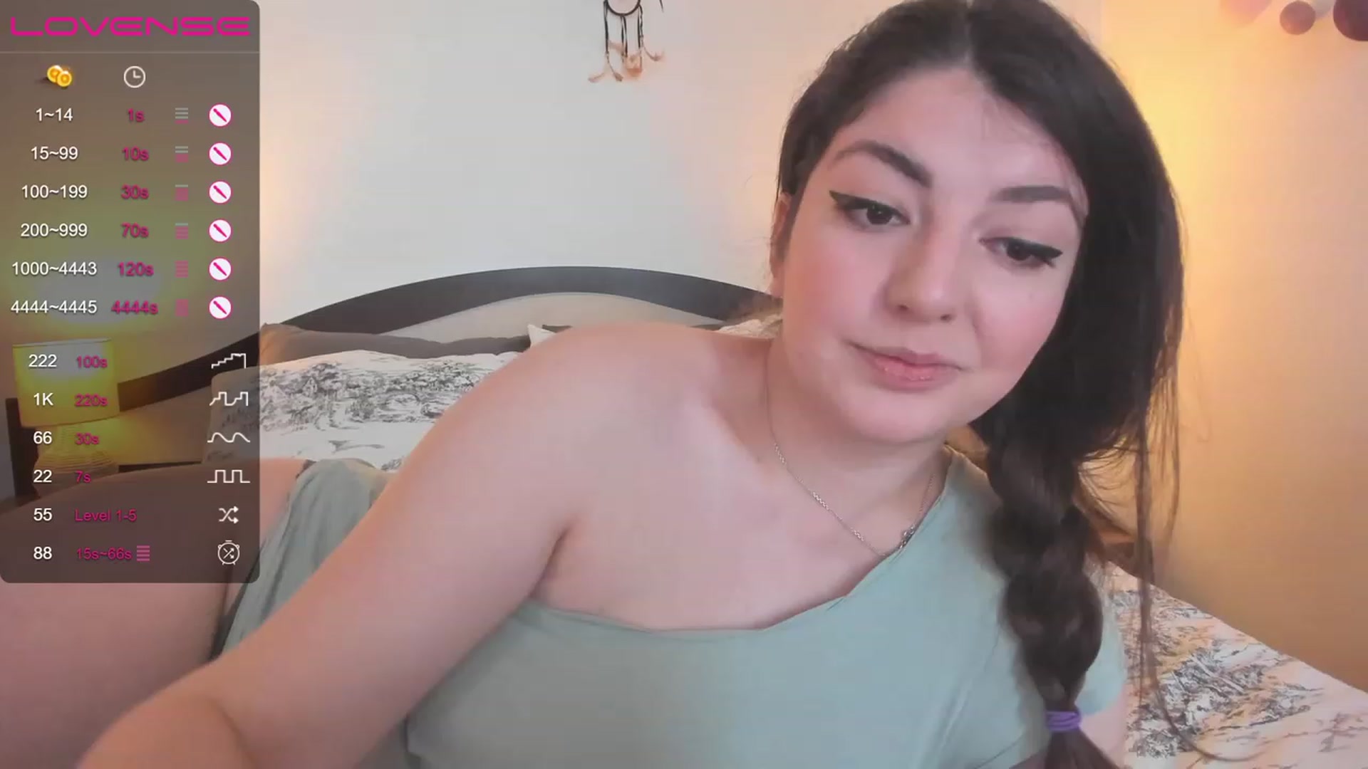 Gallery image thumbnail from LaurieLay's myfreecams stream on, 04/01/2023, 14:18 image 16 of 20