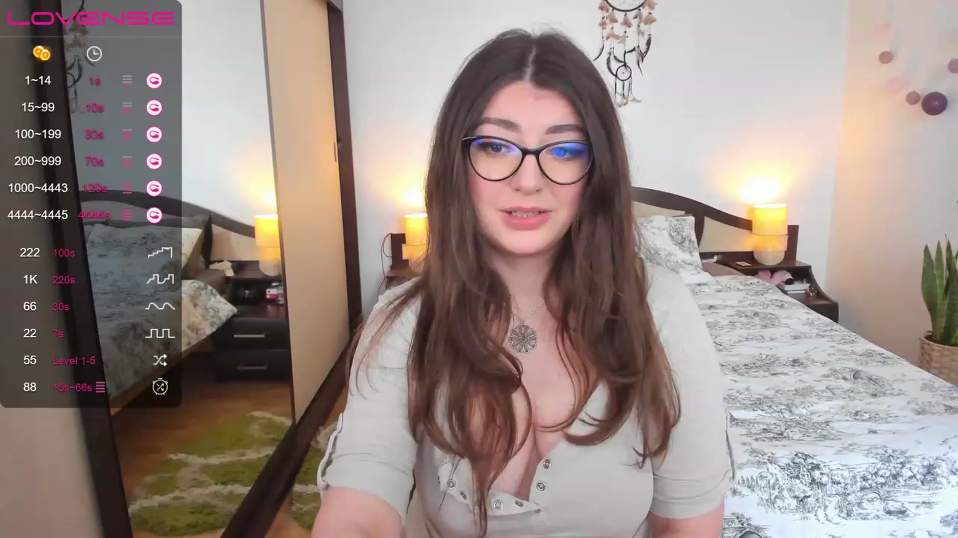 Gallery image thumbnail from LaurieLay's myfreecams stream on, 04/08/2023, 14:20 image 14 of 20