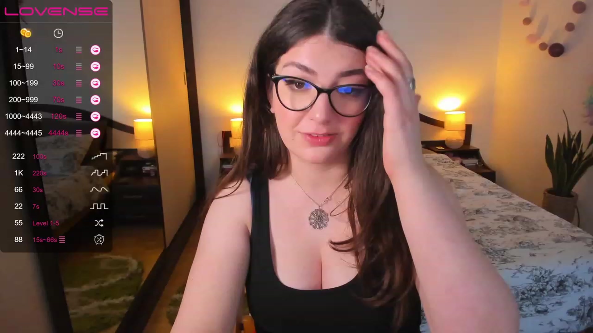 Gallery image thumbnail from LaurieLay's myfreecams stream on, 04/09/2023, 16:27 image 17 of 20