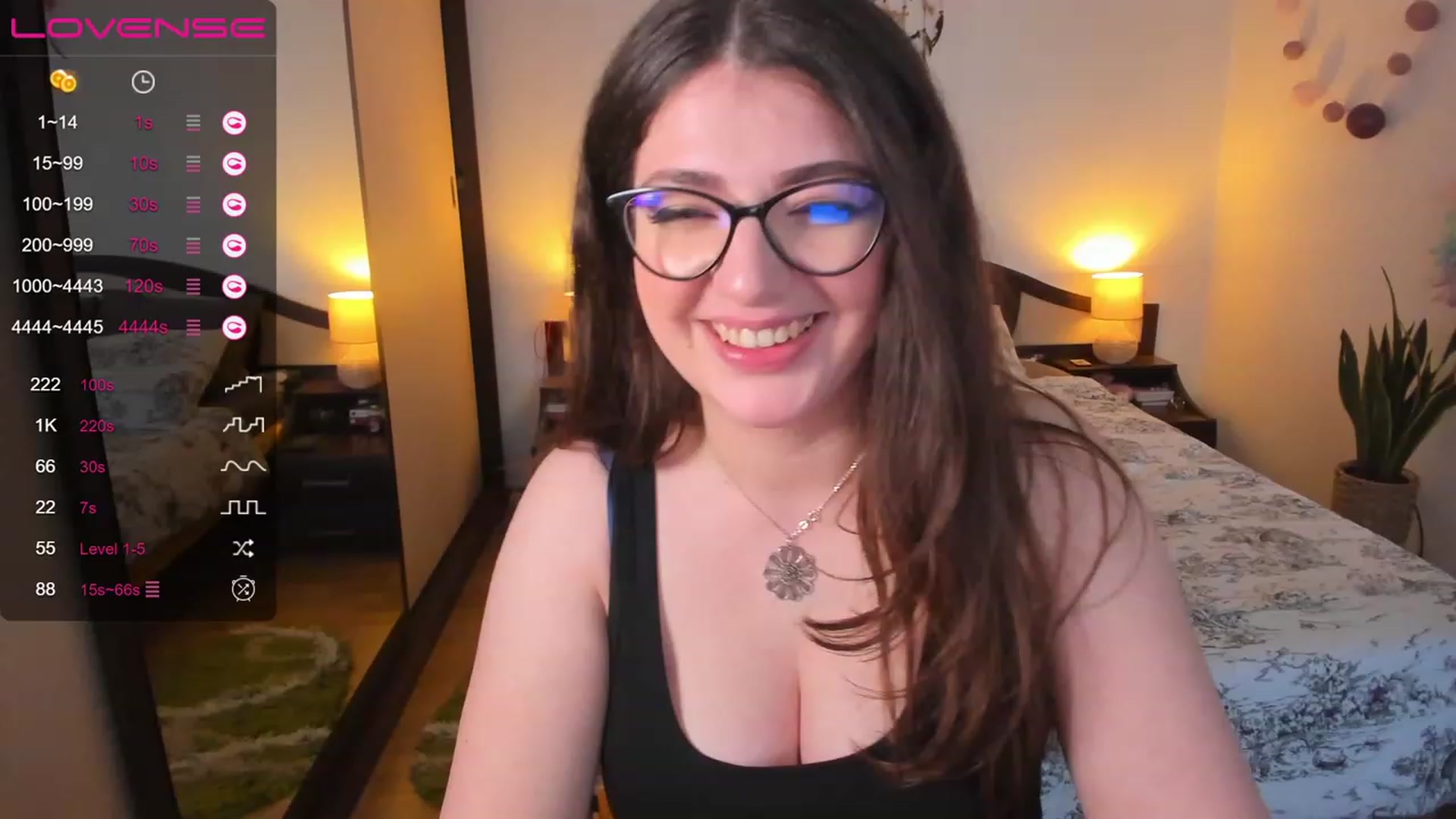 Gallery image thumbnail from LaurieLay's myfreecams stream on, 04/09/2023, 16:27 image 16 of 20