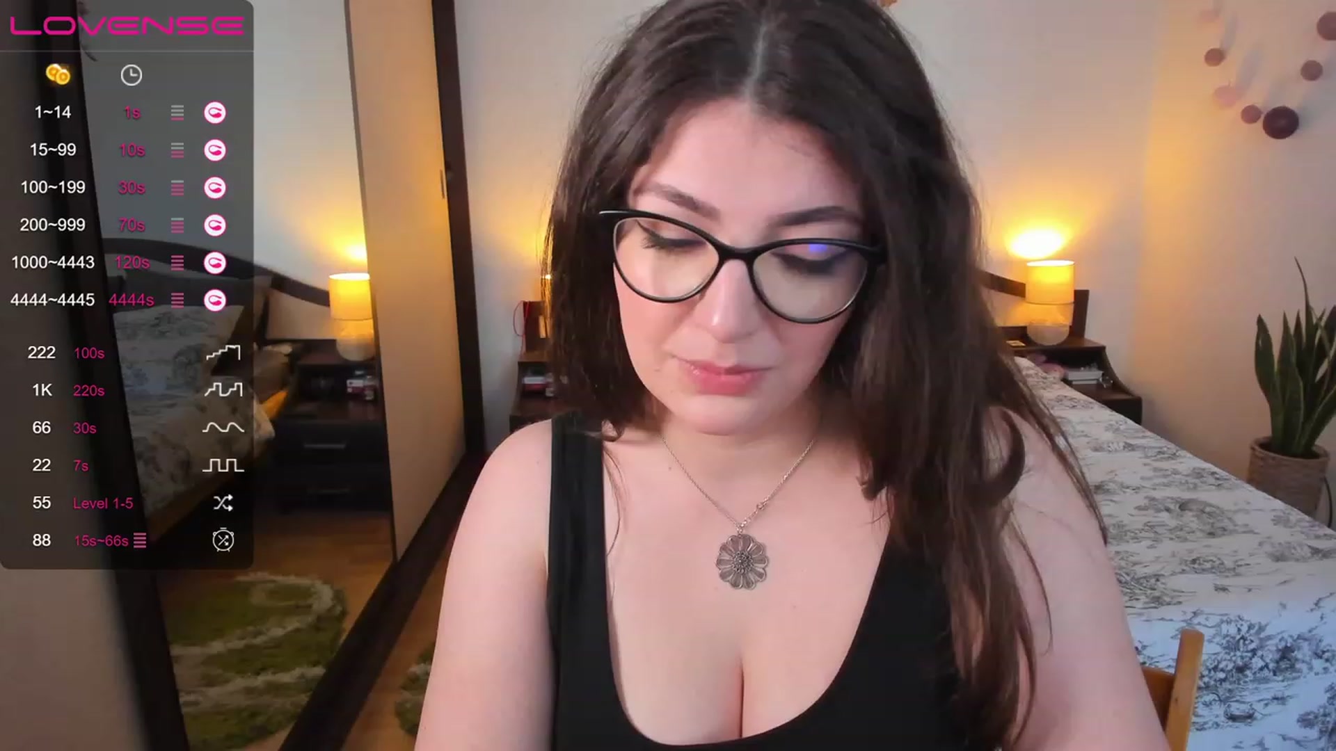 Gallery image thumbnail from LaurieLay's myfreecams stream on, 04/09/2023, 16:27 image 4 of 20