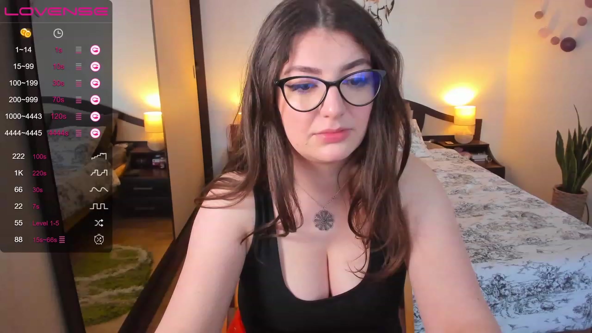 Gallery image thumbnail from LaurieLay's myfreecams stream on, 04/09/2023, 16:27 image 10 of 20