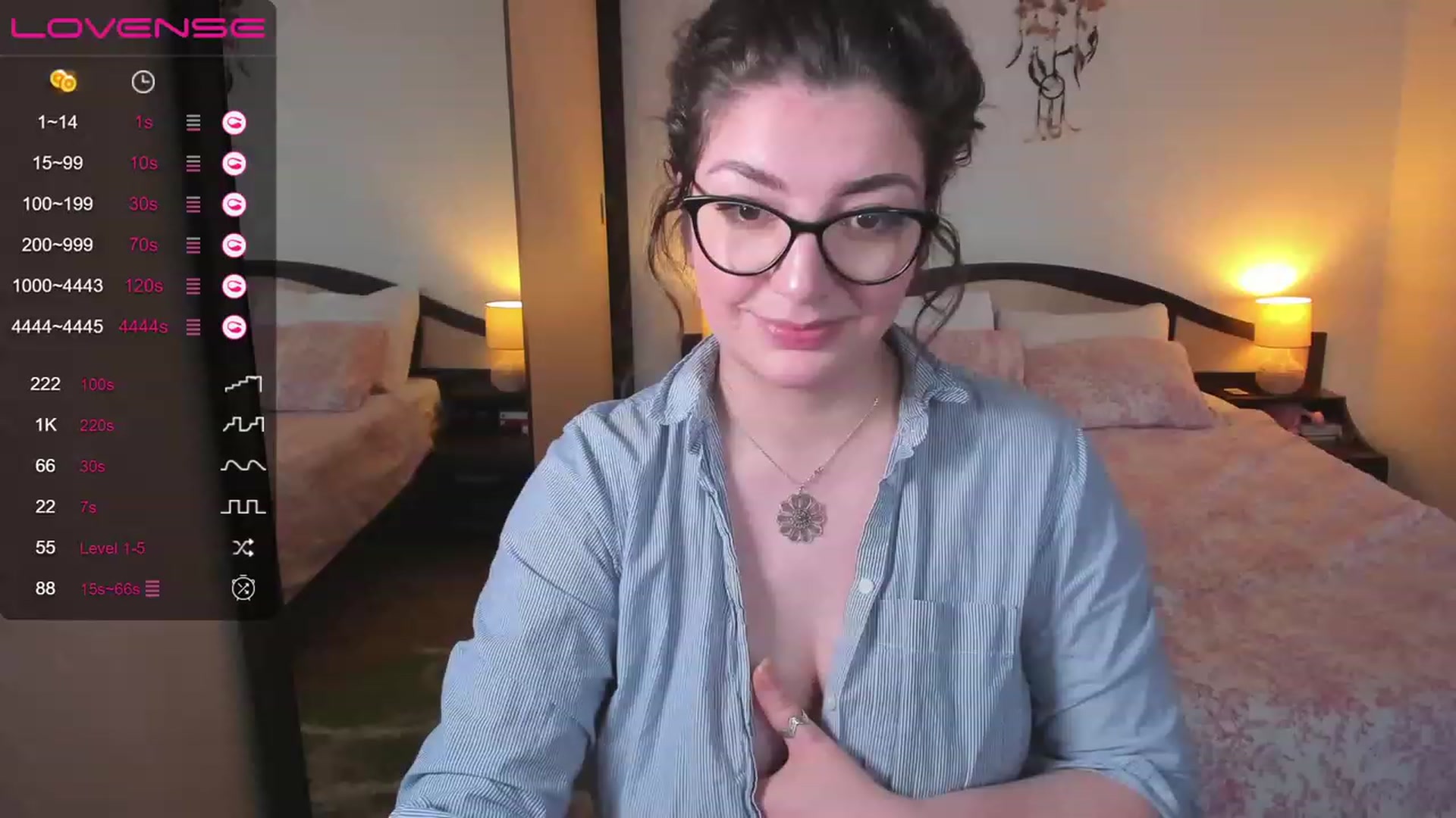 Gallery image thumbnail from LaurieLay's myfreecams stream on, 04/12/2023, 13:18 image 16 of 20