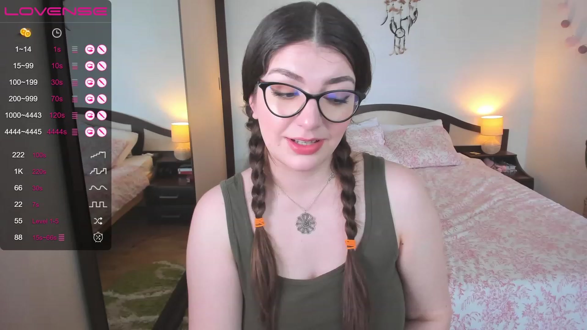 Gallery image thumbnail from LaurieLay's myfreecams stream on, 04/27/2023, 13:38 image 16 of 20