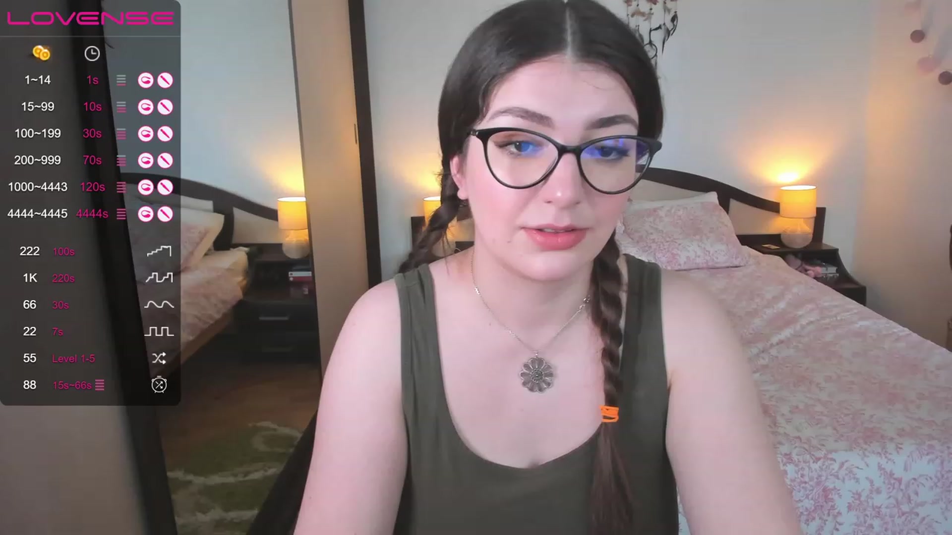 Gallery image thumbnail from LaurieLay's myfreecams stream on, 04/27/2023, 13:38 image 19 of 20