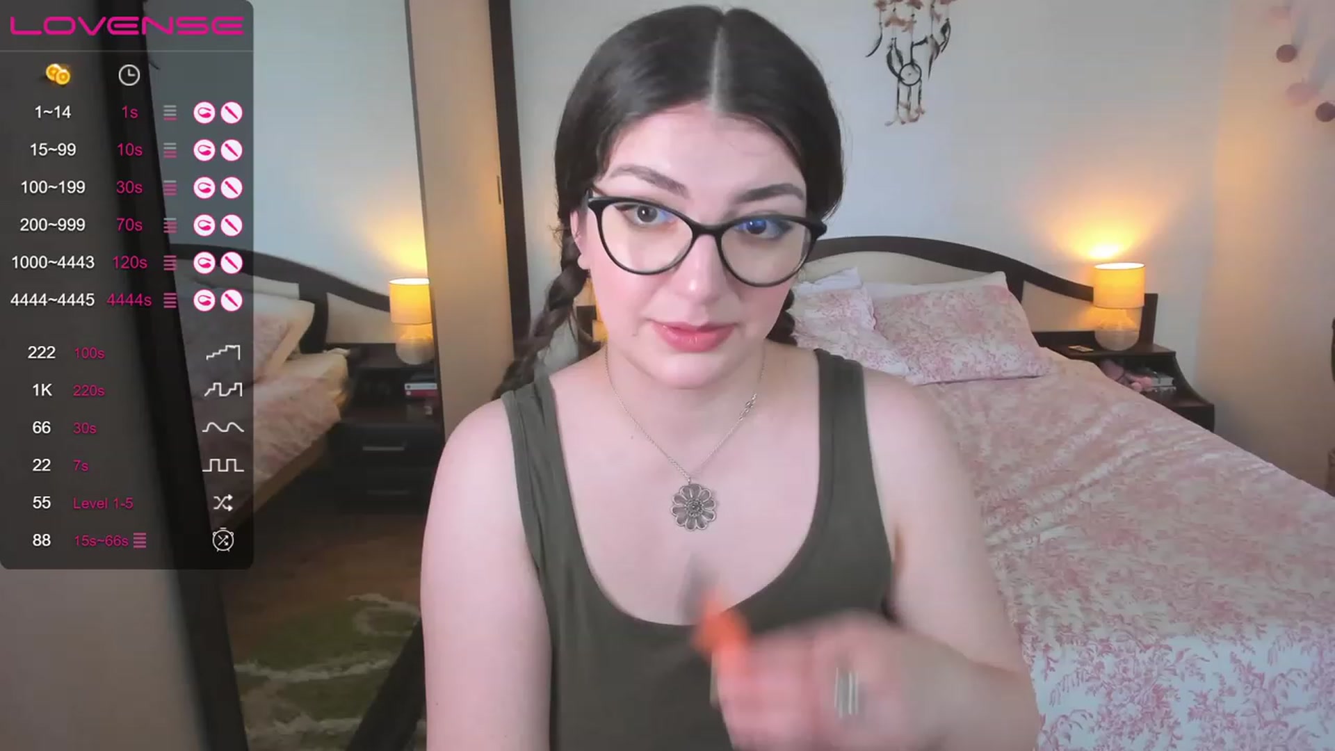 Gallery image thumbnail from LaurieLay's myfreecams stream on, 04/27/2023, 13:38 image 20 of 20