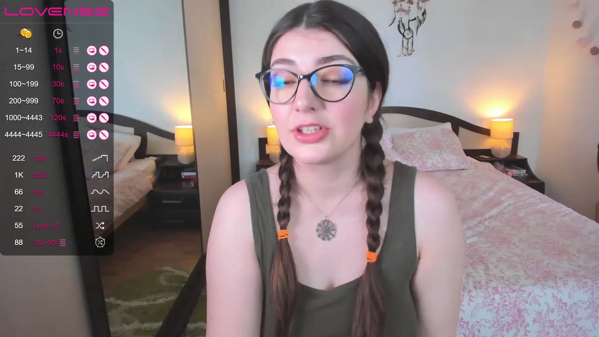 Gallery image thumbnail from LaurieLay's myfreecams stream on, 04/27/2023, 13:38 image 15 of 20