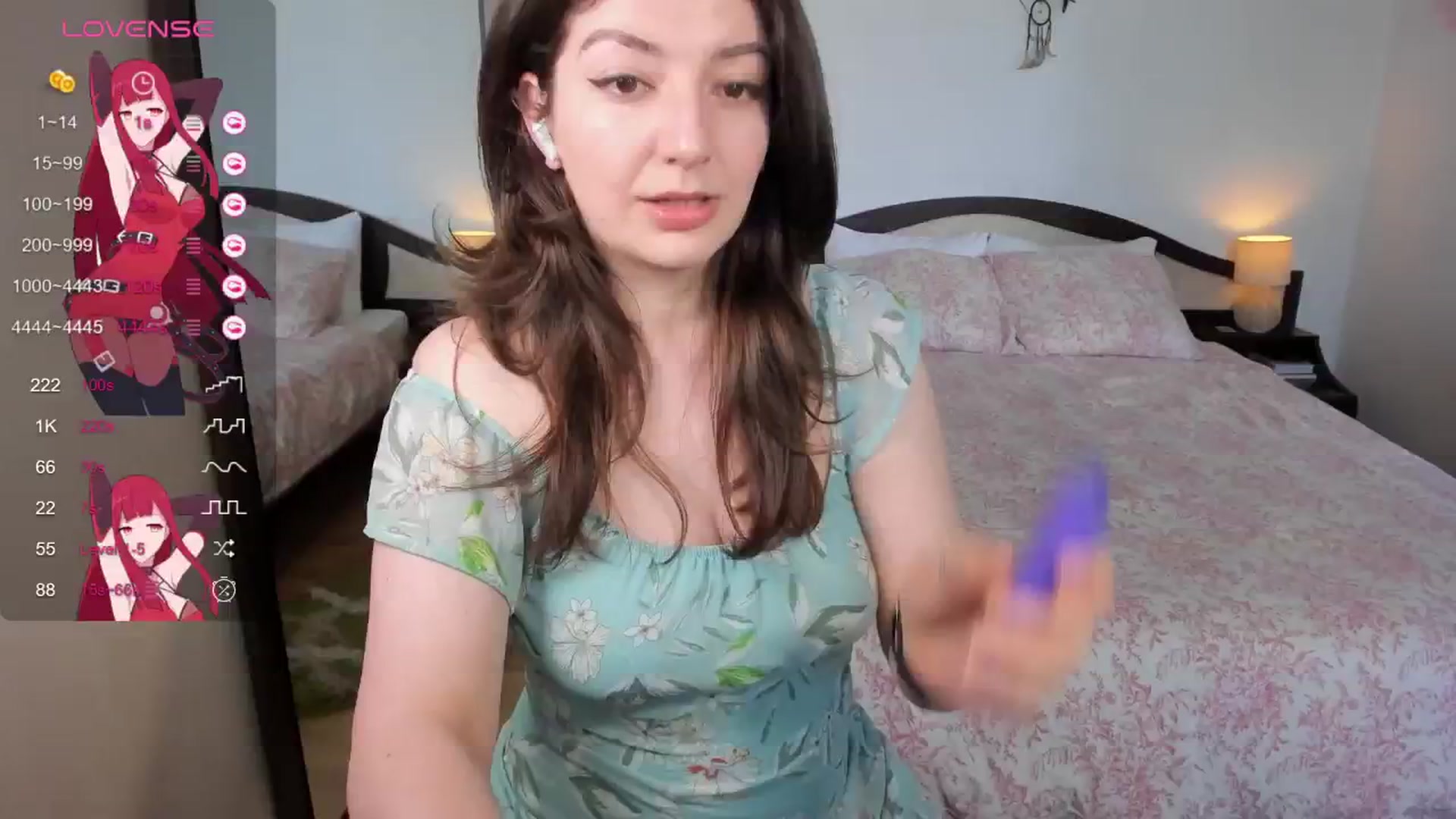 Gallery image thumbnail from LaurieLay's myfreecams stream on, 05/16/2024, 14:35 image 3 of 20