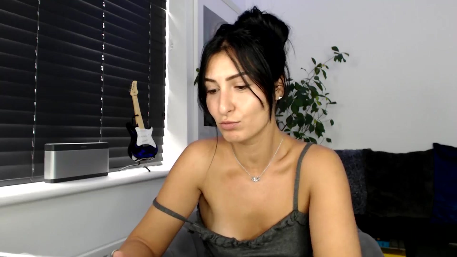 Gallery image thumbnail from LavIson's myfreecams stream on, 10/07/2024, 10:38 image 5 of 20