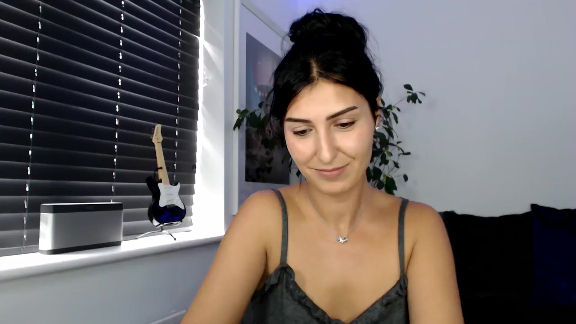 Gallery image thumbnail from LavIson's myfreecams stream on, 10/07/2024, 11:02 image 2 of 20