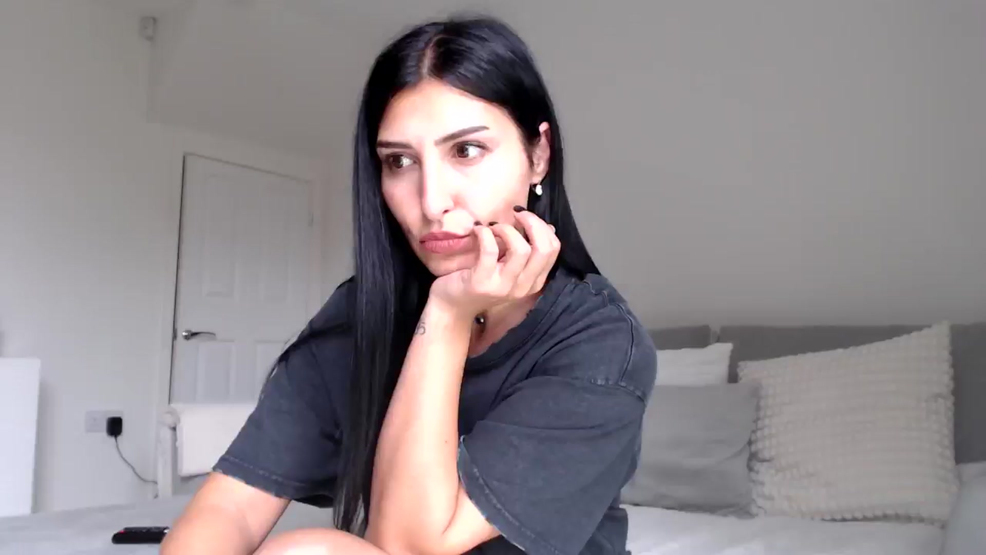 Gallery image thumbnail from LavIson's myfreecams stream on, 10/09/2024, 13:08 image 12 of 20