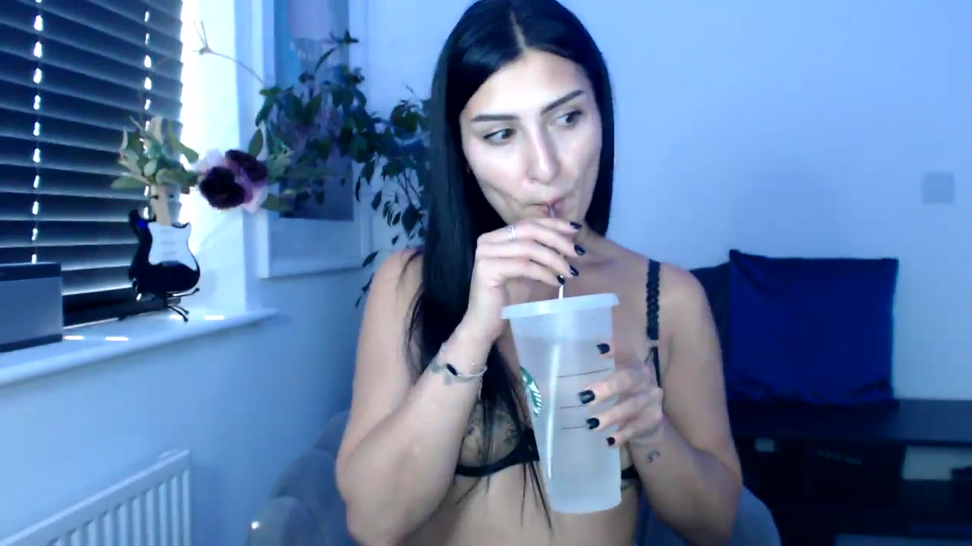 Gallery image thumbnail from LavIson's myfreecams stream on, 10/10/2024, 11:50 image 13 of 20