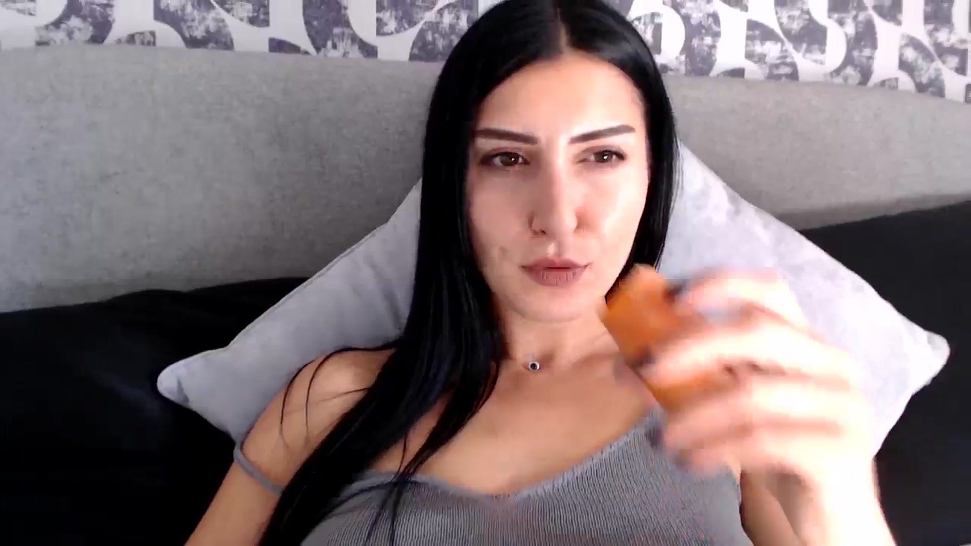 Gallery image thumbnail from LavIson's myfreecams stream on, 10/10/2024, 14:00 image 13 of 20