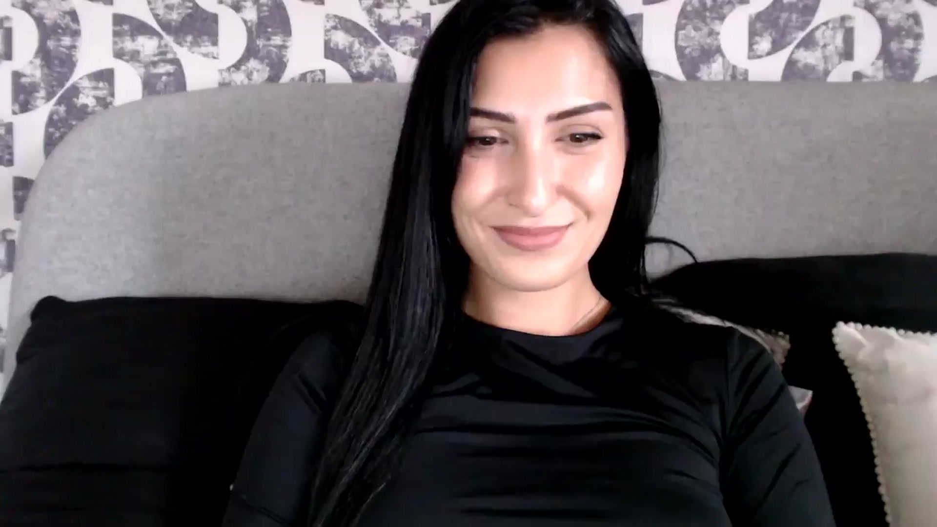 Gallery image thumbnail from LavIson's myfreecams stream on, 10/14/2024, 11:31 image 12 of 20