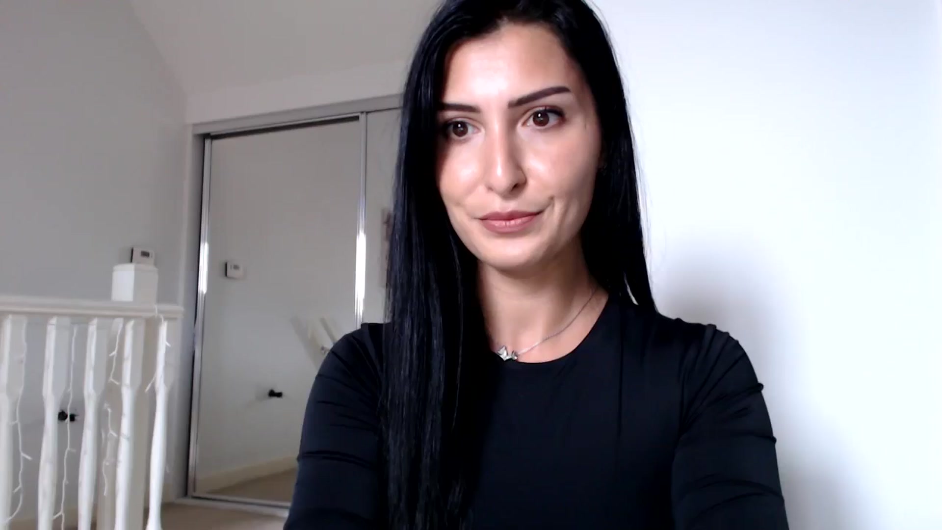 Gallery image thumbnail from LavIson's myfreecams stream on, 10/14/2024, 11:31 image 1 of 20