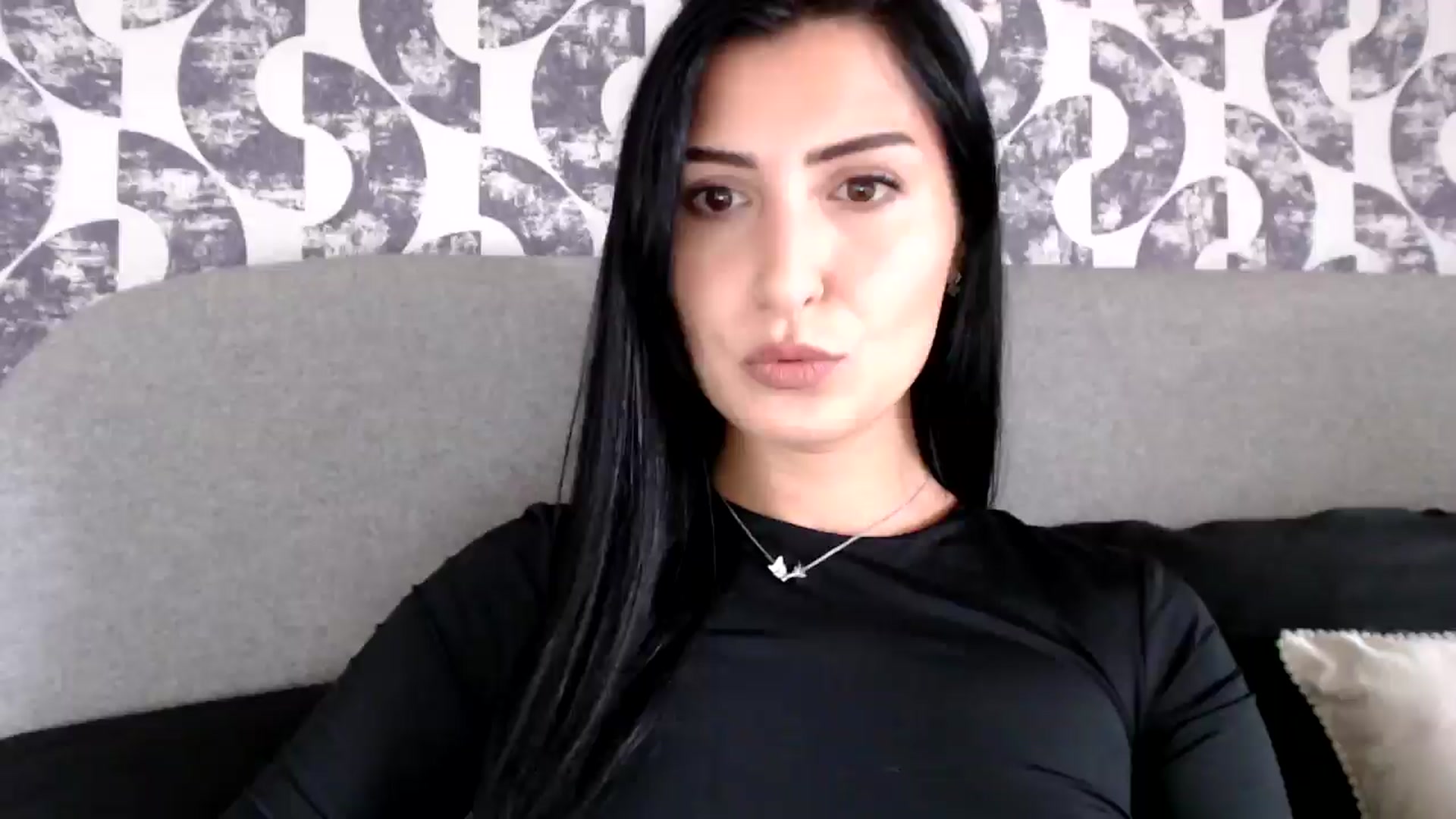 Gallery image thumbnail from LavIson's myfreecams stream on, 10/14/2024, 11:31 image 4 of 20