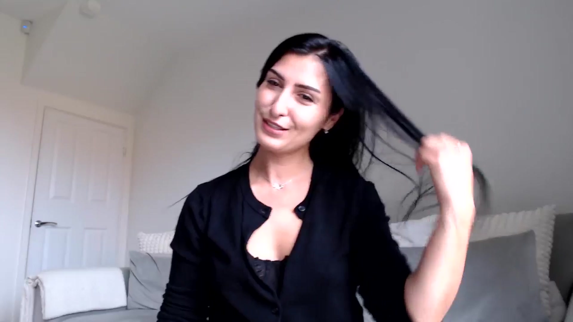 Gallery image thumbnail from LavIson's myfreecams stream on, 10/14/2024, 12:18 image 7 of 20