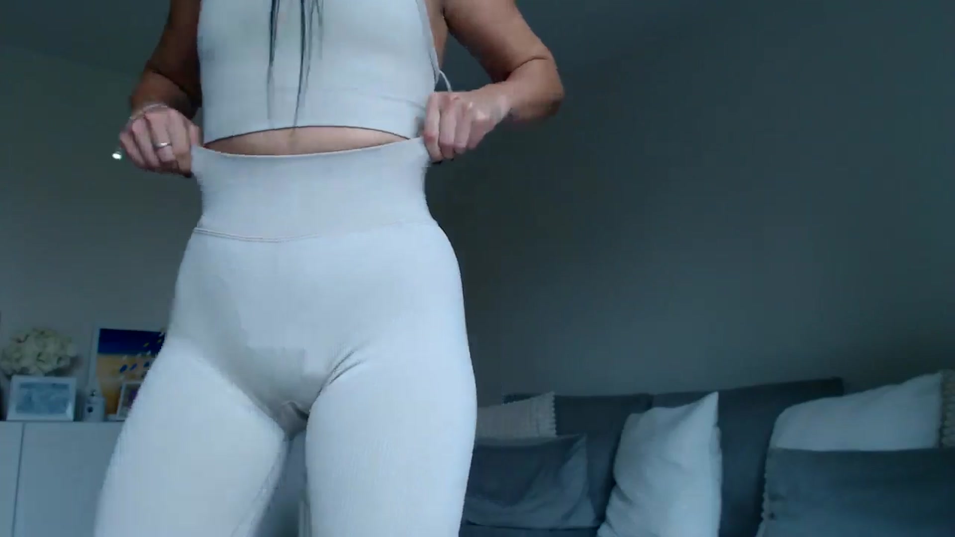 Gallery image thumbnail from LavIson's myfreecams stream on, 10/14/2024, 13:13 image 20 of 20