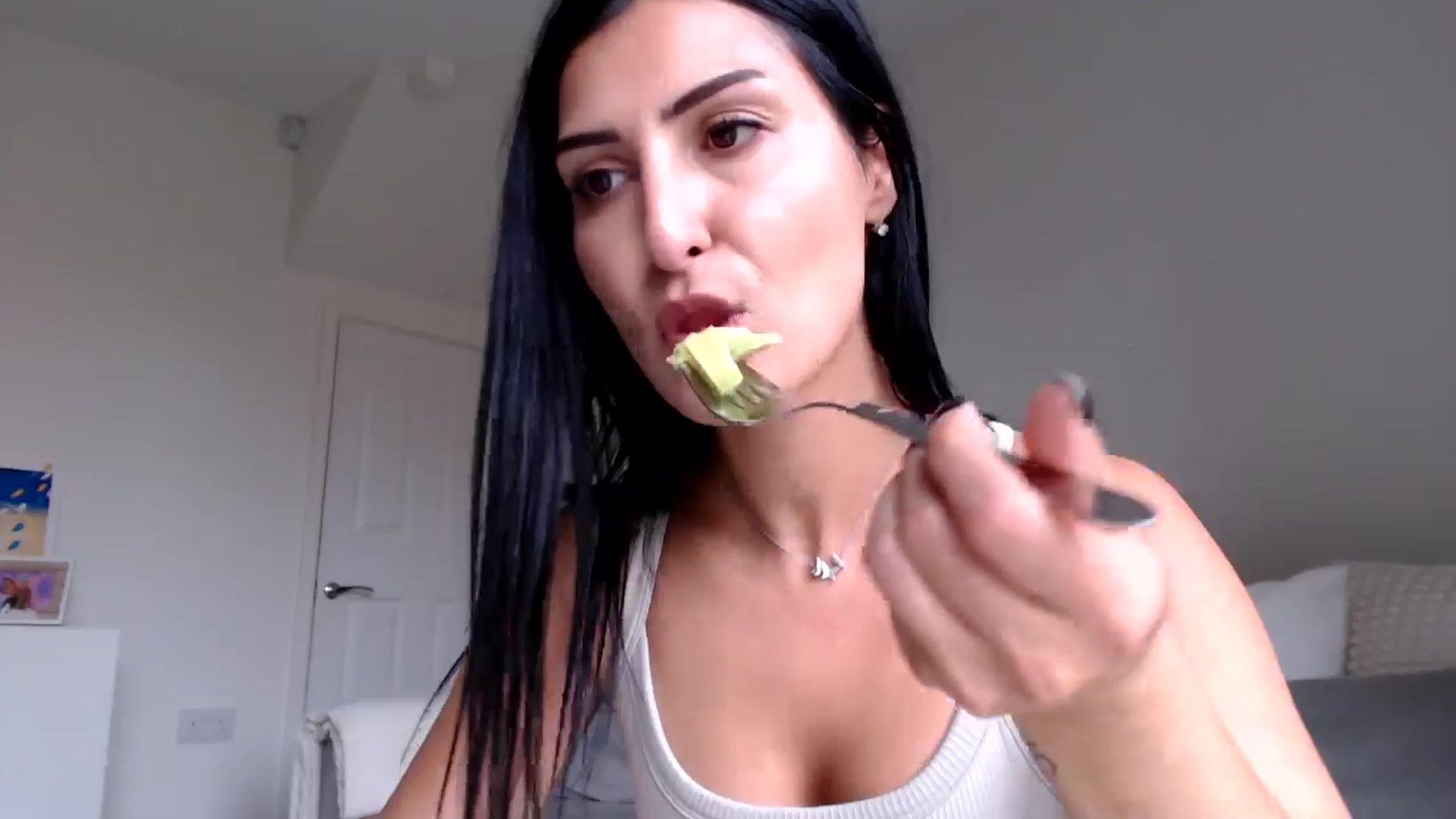 Gallery image thumbnail from LavIson's myfreecams stream on, 10/14/2024, 14:26 image 3 of 20