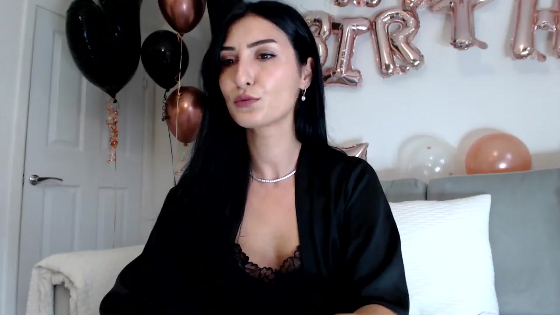 Gallery image thumbnail from LavIson's myfreecams stream on, 10/16/2024, 10:41 image 7 of 20